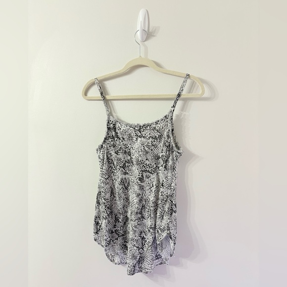 BELLA DAHL ANimal Print Snake Print Camisole Tank Top Womens S Quiet Luxury - Picture 2 of 4
